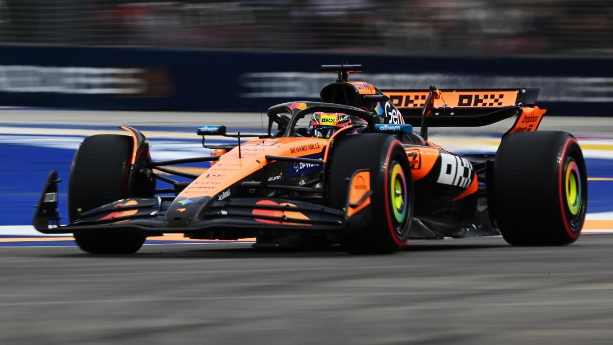 Libere 2 anomale a Singapore: Piastri in testa dopo due bandiere rosse. Hamilton 10°