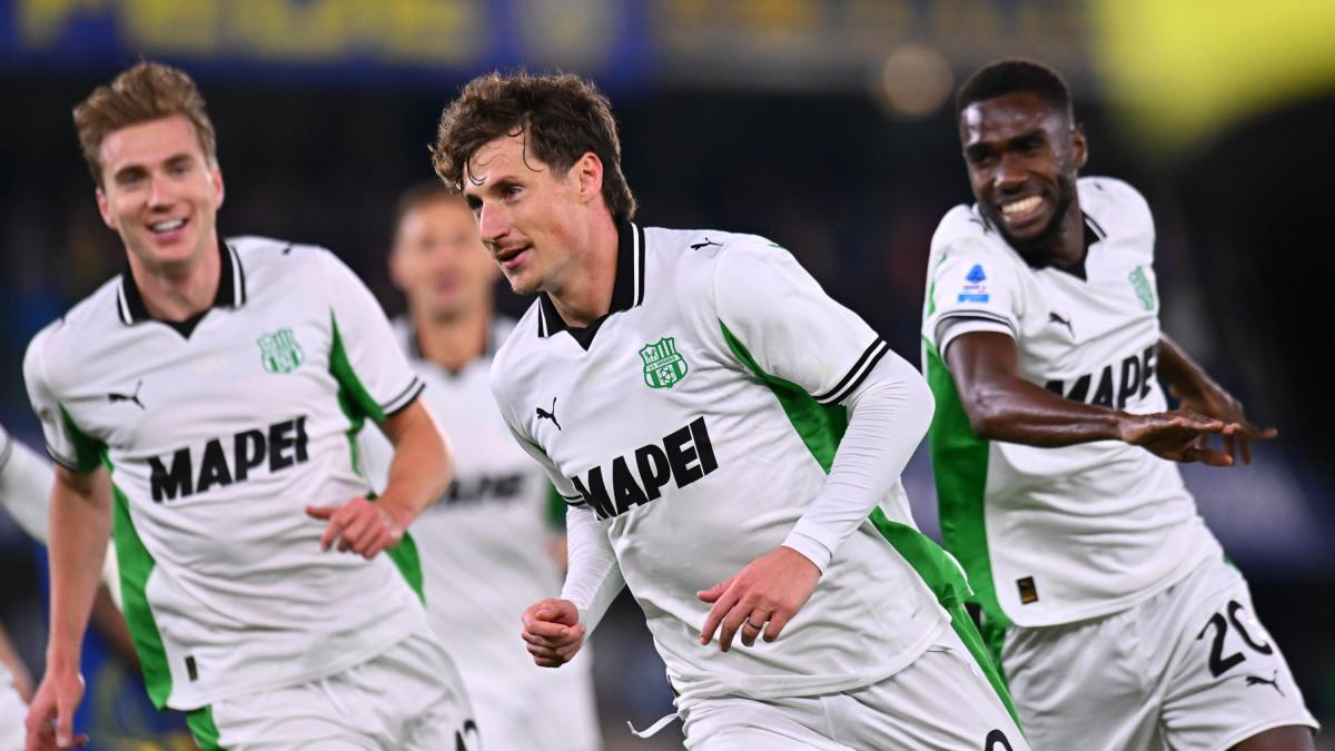 Sassuolo, basta Pinamonti: sbaglia il rigore ma rimedia subito. Verona, ancora zero vittorie