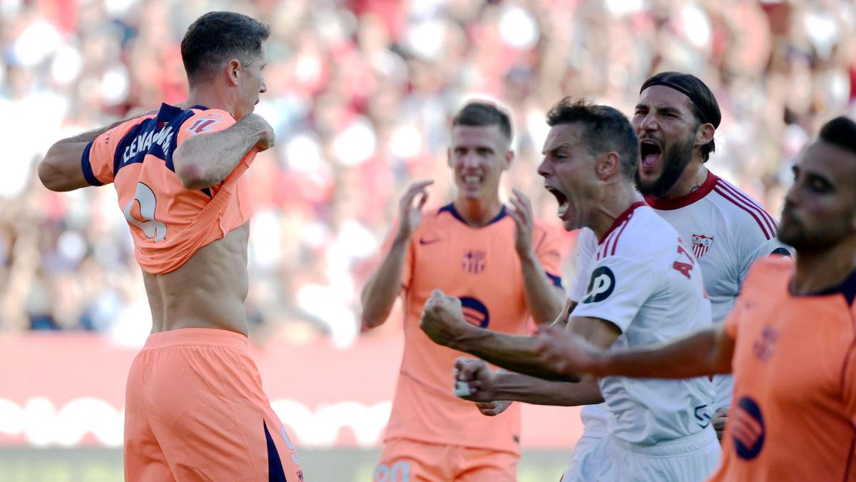 Barcellona travolto 4 1 a Siviglia. Il Real resta in vetta a +2
