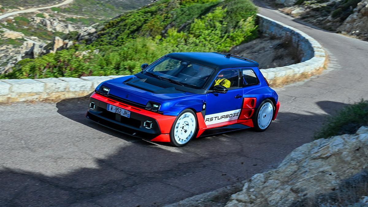 Renault 5 Turbo 3E, incontro ravvicinato con l’elettrica nata per i drift