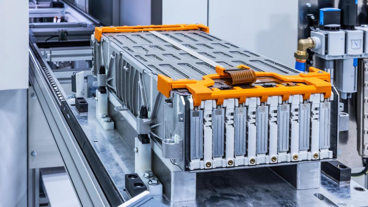 Batterie auto elettriche: differenze, pro e contro