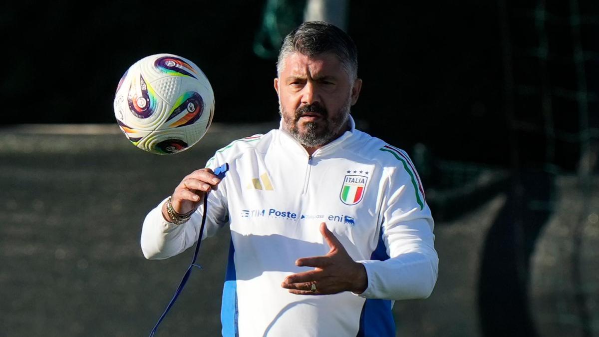 Gattuso: "I 10mila tifosi di stasera sono eroi. La Nazionale al Sud? In certi stadi non si può" Gattuso: "I 10mila tifosi di stasera sono eroi. La Nazionale al Sud? In certi stadi non si può"