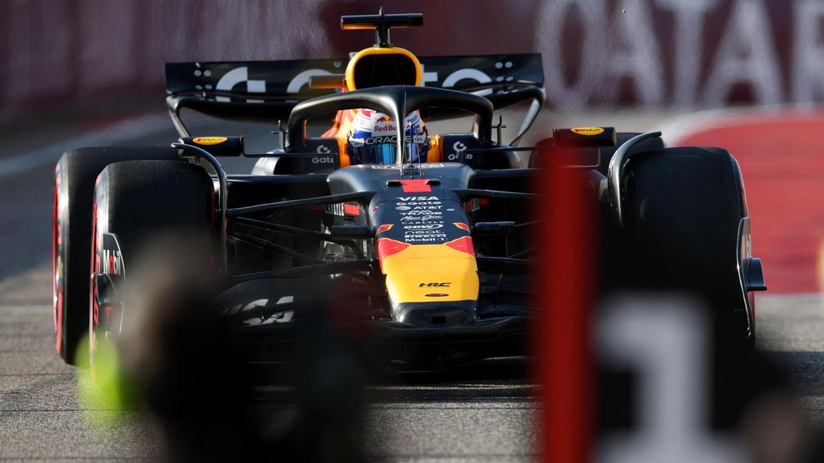 Austin, Verstappen domina la Sprint. Caos al via, fuori le McLaren. Hamilton 4°, Leclerc 5°