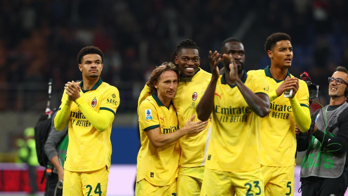 Modric 3 in 1: crea, difende e fa lo psicologo per Leao. "Rafa è uno dei migliori al mondo" Modric 3 in 1: crea, difende e fa lo psicologo per Leao. "Rafa è uno dei migliori al mondo"