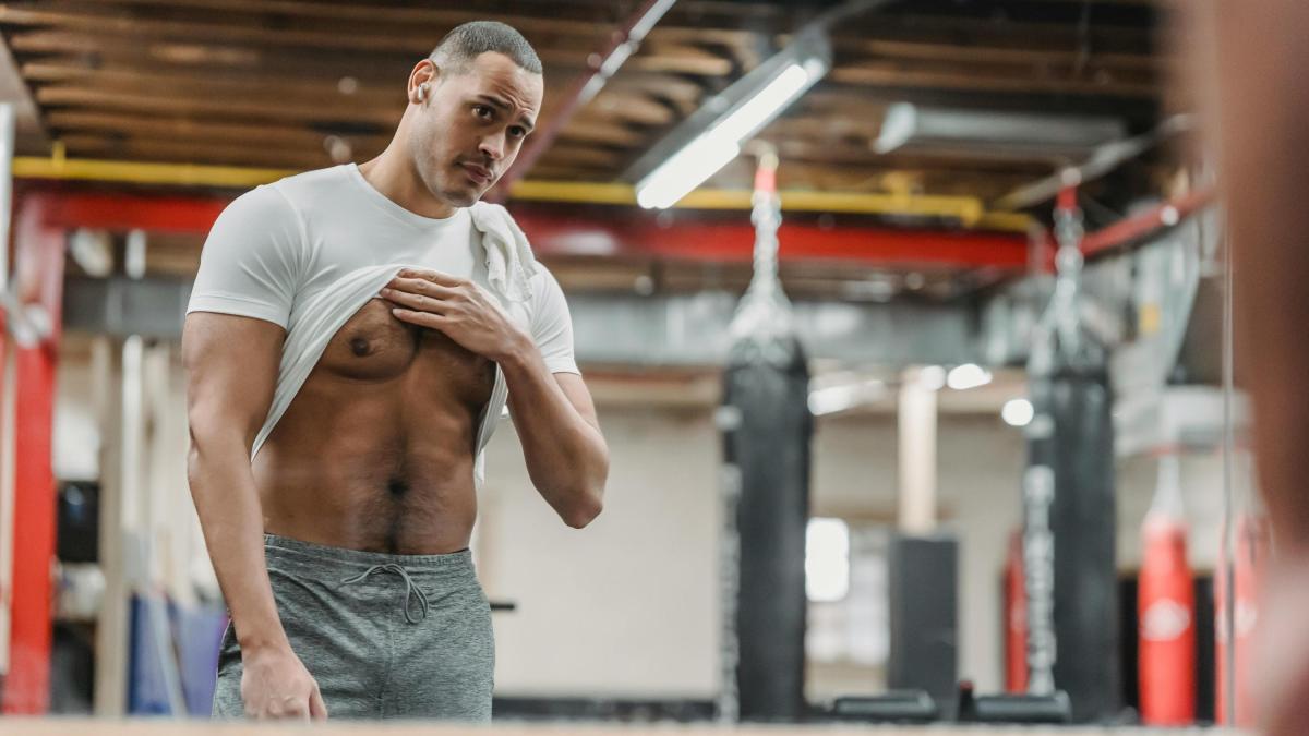 Maniglie dell’amore: il circuito di 20 minuti e i consigli della trainer Maniglie dell’amore: il circuito di 20 minuti e i consigli della trainer