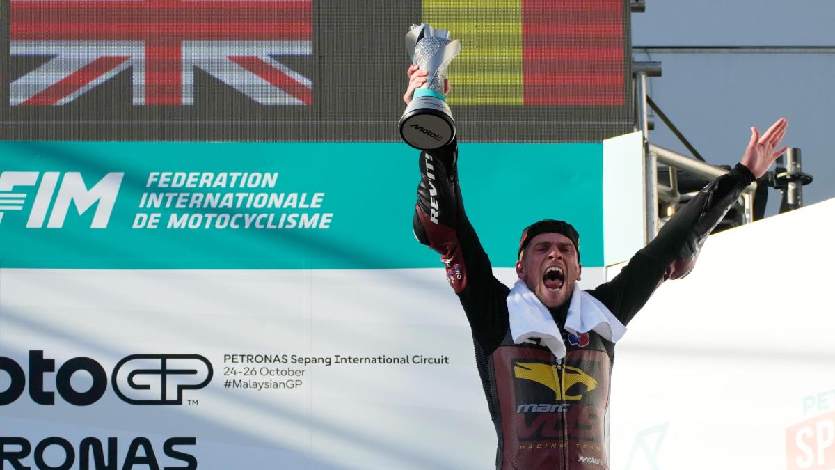 Malesia, incredibile in Moto2: vince Dixon, Gonzalez cade e Moreira è leader del Mondiale. Moto3 a Furusato Malesia, incredibile in Moto2: vince Dixon, Gonzalez cade e Moreira è leader del Mondiale. Moto3 a Furusato