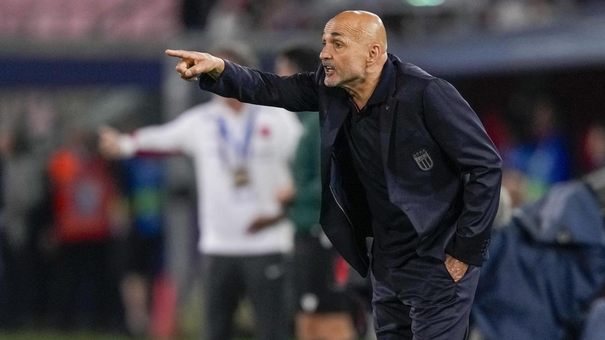 Spalletti Juve, affare di famiglia: nel club troverebbe il figlio Federico, osservatore bianconero dal 2024 Spalletti Juve, affare di famiglia: nel club troverebbe il figlio Federico, osservatore bianconero dal 2024