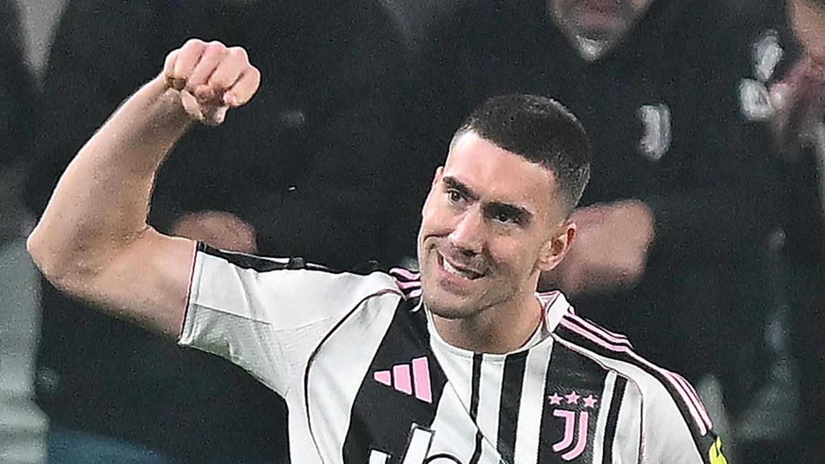 Juve, senti Vlahovic: "Gli esoneri colpa di tutti. Rinnovo? Mai dire mai". Elkann incontra la squadra Juve, senti Vlahovic: "Gli esoneri colpa di tutti. Rinnovo? Mai dire mai". Elkann incontra la squadra