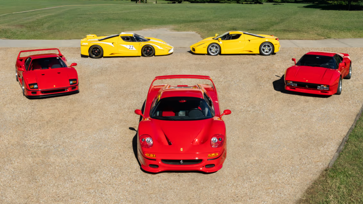 ferrari all asta una collezione di supercar a chilometri zero f40 f50 fxx laferrari e