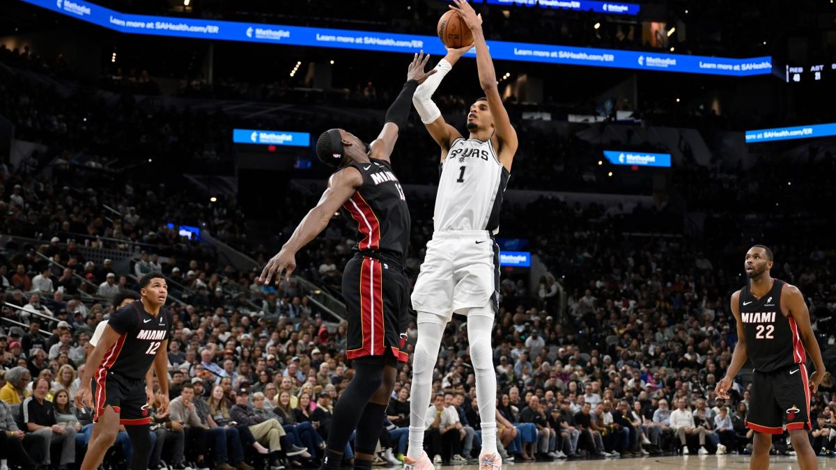 Fontecchio super, ma Wembanyama fa un altro sport: San Antonio Spurs ancora imbattuti Fontecchio super, ma Wembanyama fa un altro sport: San Antonio Spurs ancora imbattuti