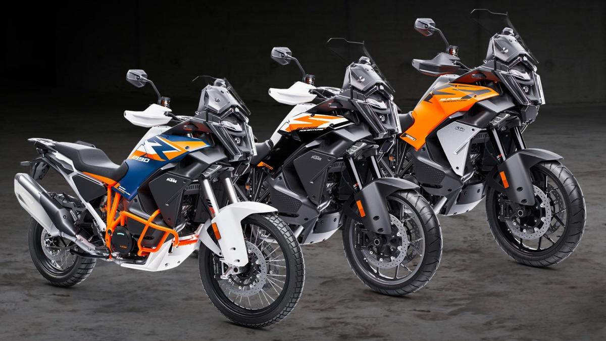 Ktm, le nuove 1390 Super Adventure S, S Evo e R 2026: dati e prezzi per l