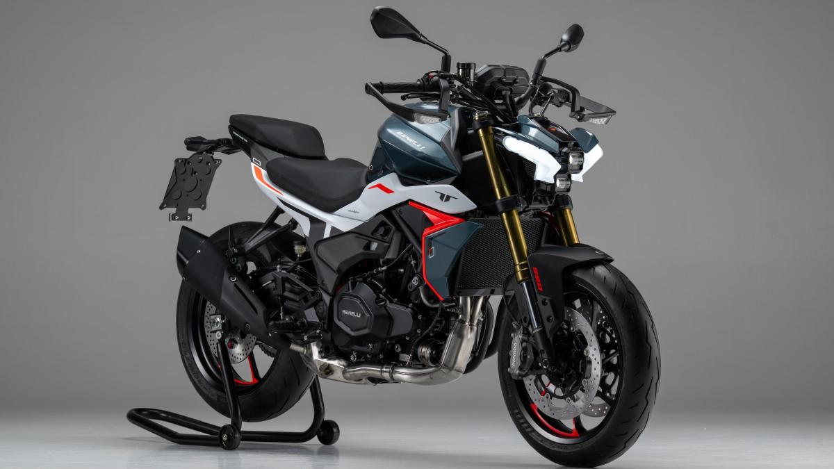 Benelli, effetto wow con la Tornado Naked Twin 550: il design è spettacolare