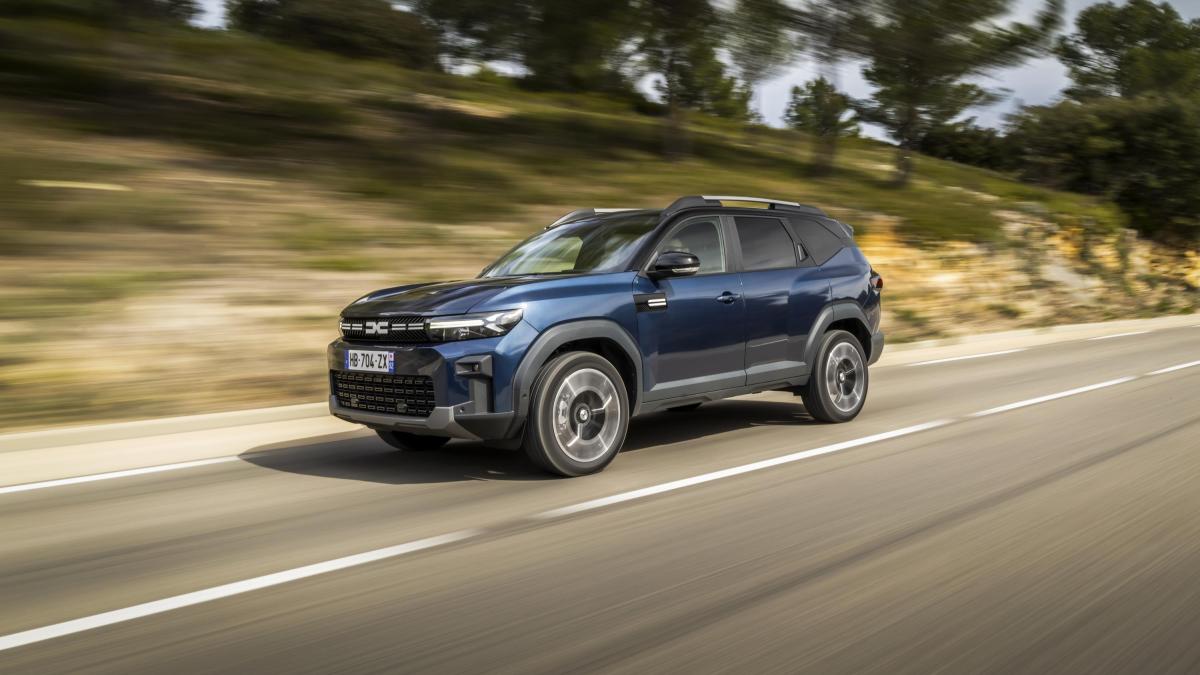 Dacia Bigster 1.2 Hybrid-G 150 4x4: pregi e difetti del Suv a benzina e Gpl