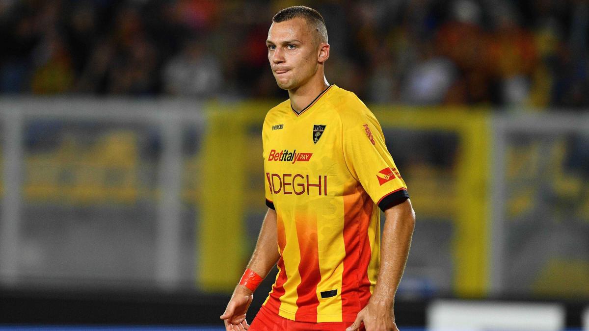 LIVE Alle 15 Lecce Verona, le ufficiali: Di Francesco punta su Stulic, l