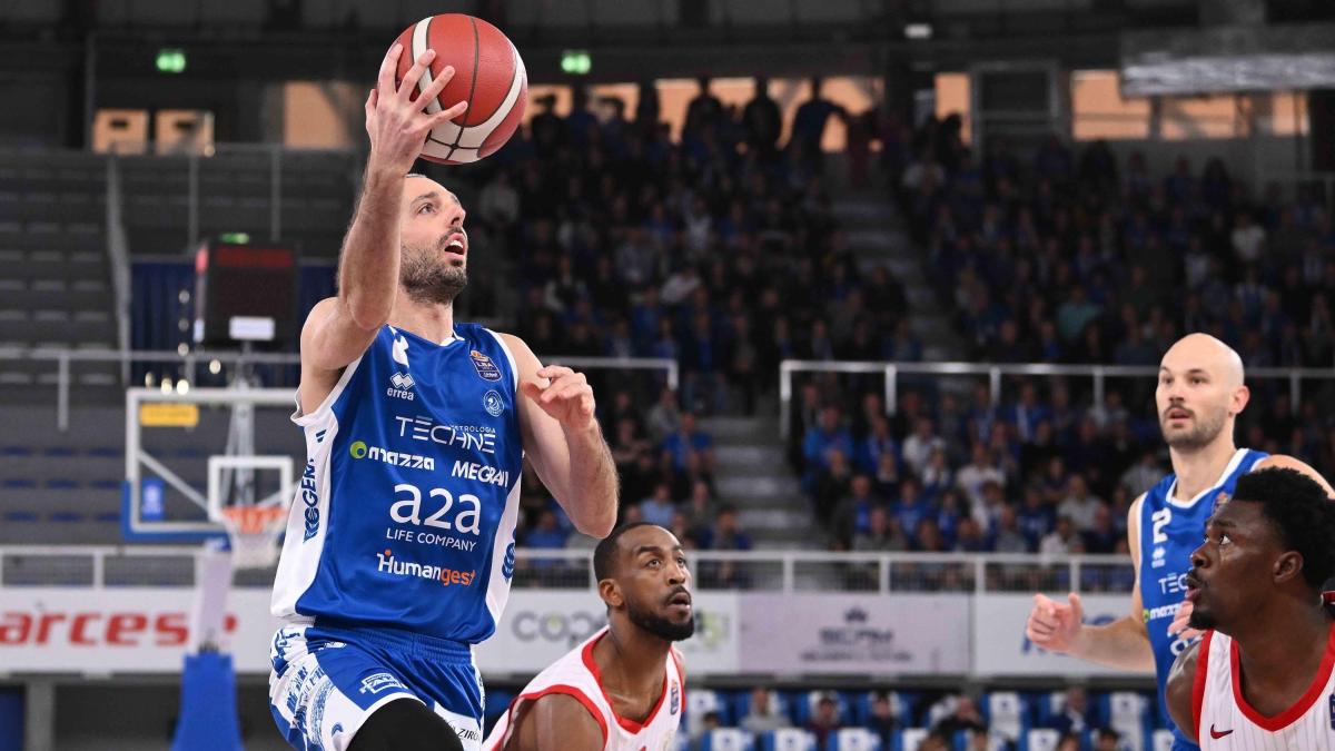 il colpo di napoli lo show di sneed gli eterni della valle e hackett il meglio della 7170 giornata