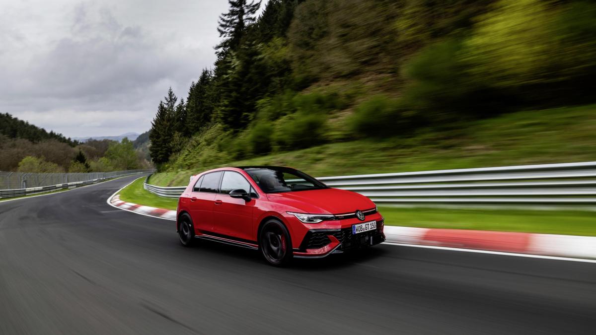 Volkswagen Golf Gti, arriva la serie limitata per i 50 anni