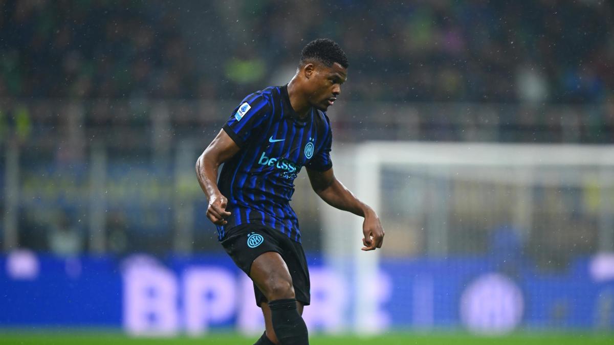 Dumfries, fastidio alla caviglia: per precauzione rientra subito a Milano. E per il derby...