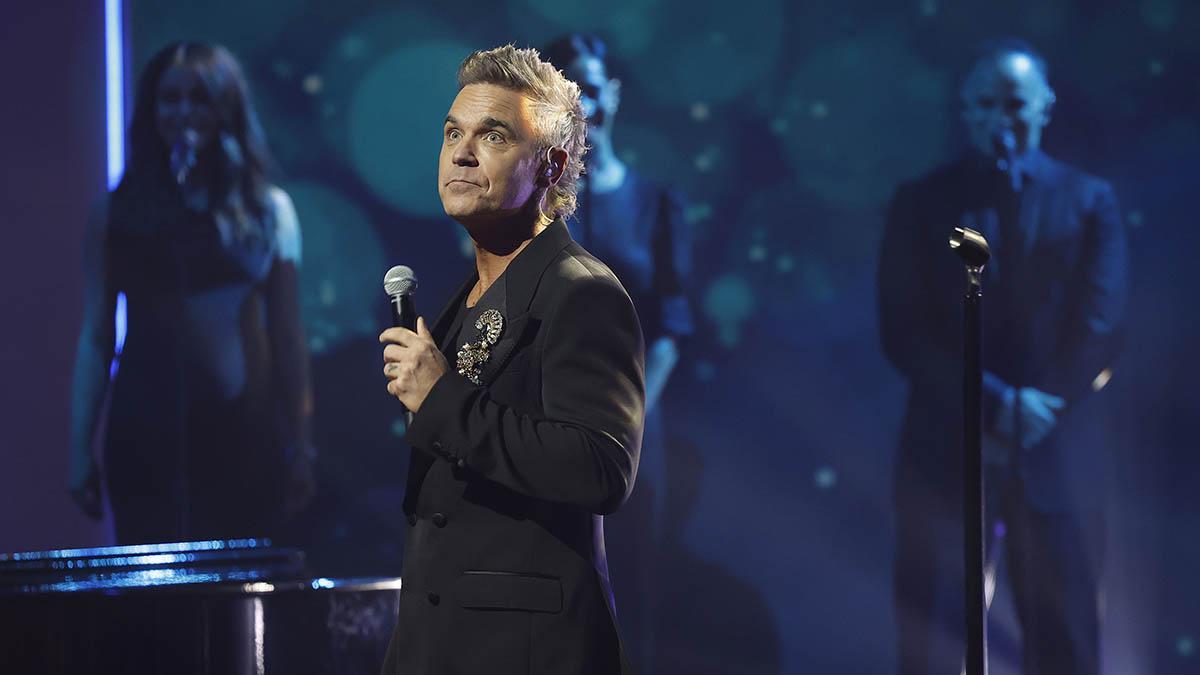 robbie williams sta perdendo la vista colpa di un farmaco per dimagrire