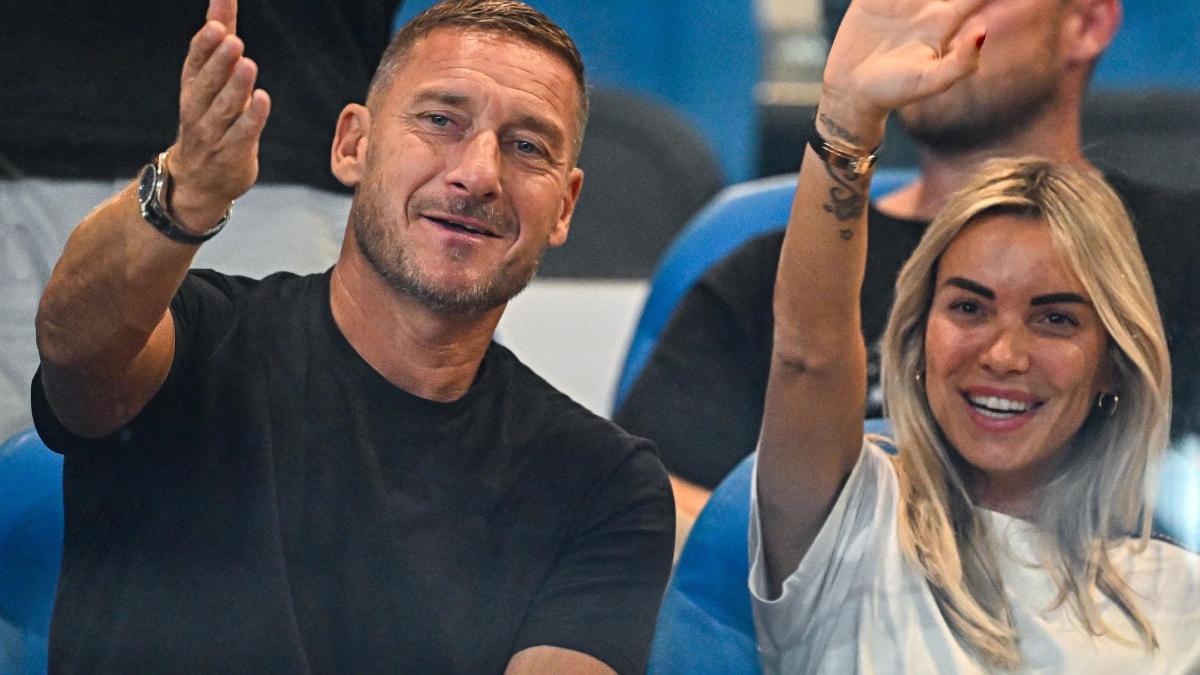 Francesco Totti e Noemi Bocchi cambiano casa: lite per l