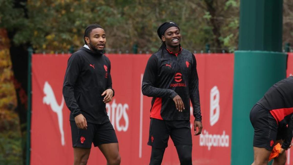 Milan, il gioco delle coppie: chi con Leao? Dubbio Nkunku o Loftus
