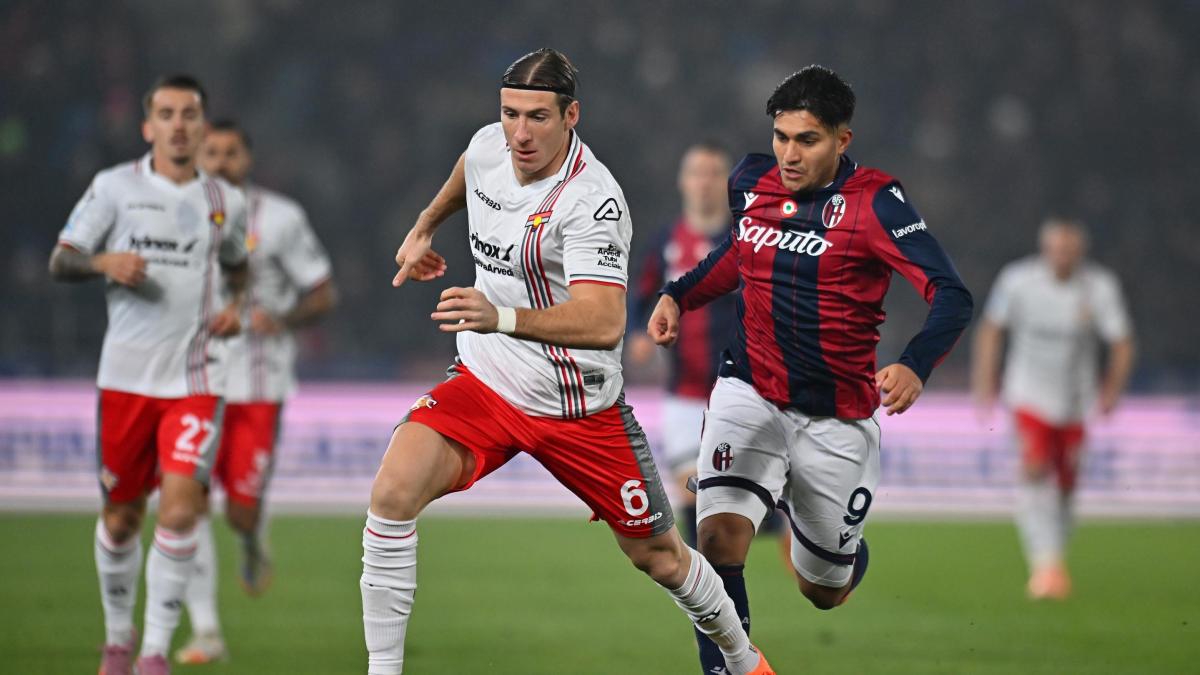 Bologna-Milan, le formazioni ufficiali: Italiano punta su Castro, Allegri con Loftus-Cheek