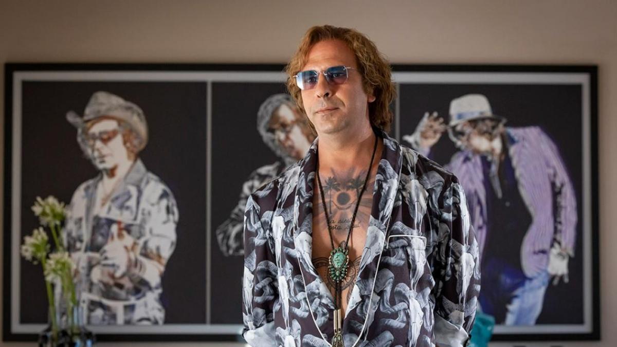 Checco Zalone milionario con sei Ferrari: curiosità e trama di Buen Camino, al cinema a Natale