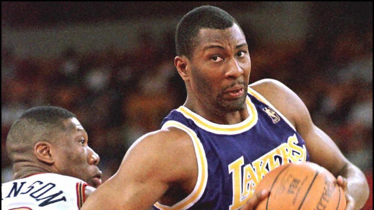 Nba in lutto: morto a 57 anni Elden Campbell, ex centro di Lakers e Pistons