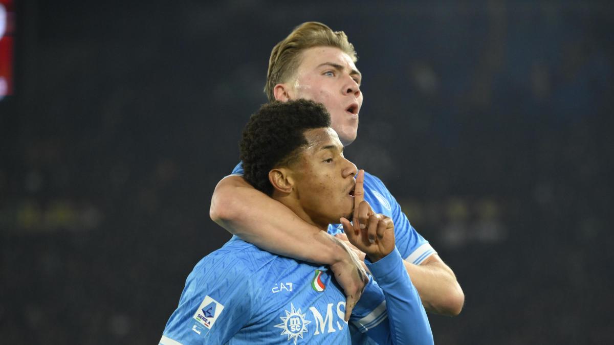 Napoli-Juventus: Spalletti e Conte, sfida tra ex. Neres e David i più attesi