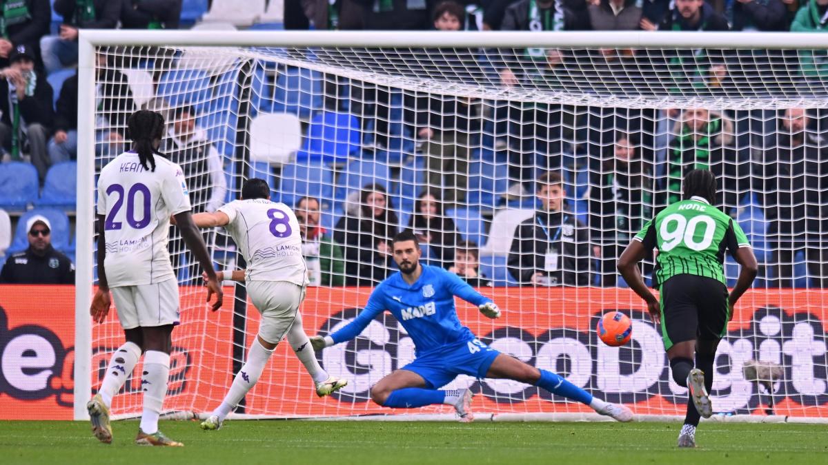 Fiorentina, nuova gerarchia dal dischetto? Mandragora tira il rigore con Gudmundsson e Kean in campo