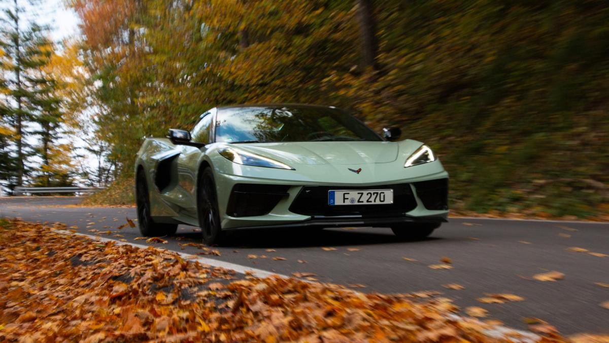 Corvette Stingray: come va la supercar americana col V8 aspirato centrale