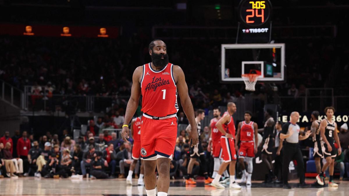 Clippers, scoppia il caso Harden: il Barba chiede di andarsene e rifiuta di scendere in campo