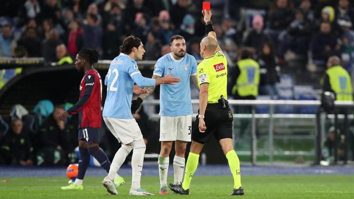 Giocatori e allenatori ammoniti o espulsi nella 14ª giornata: i malus al Fantacampionato