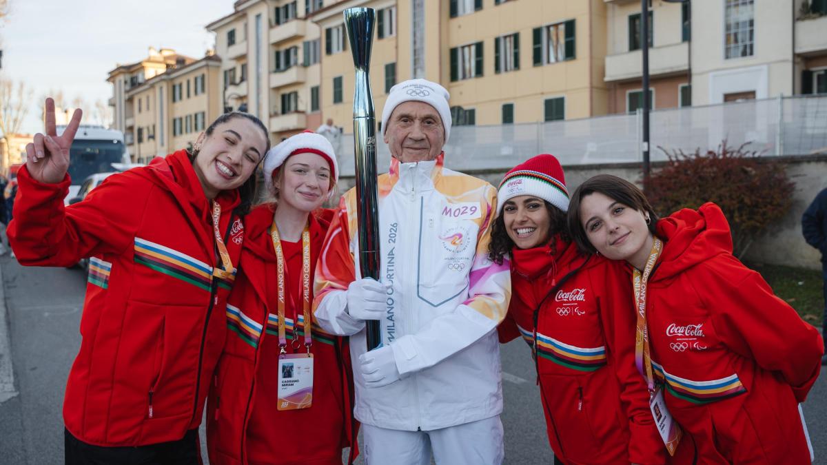 Correva per trovare viveri in guerra, ora porta la Fiamma: in Umbria un tedoforo speciale