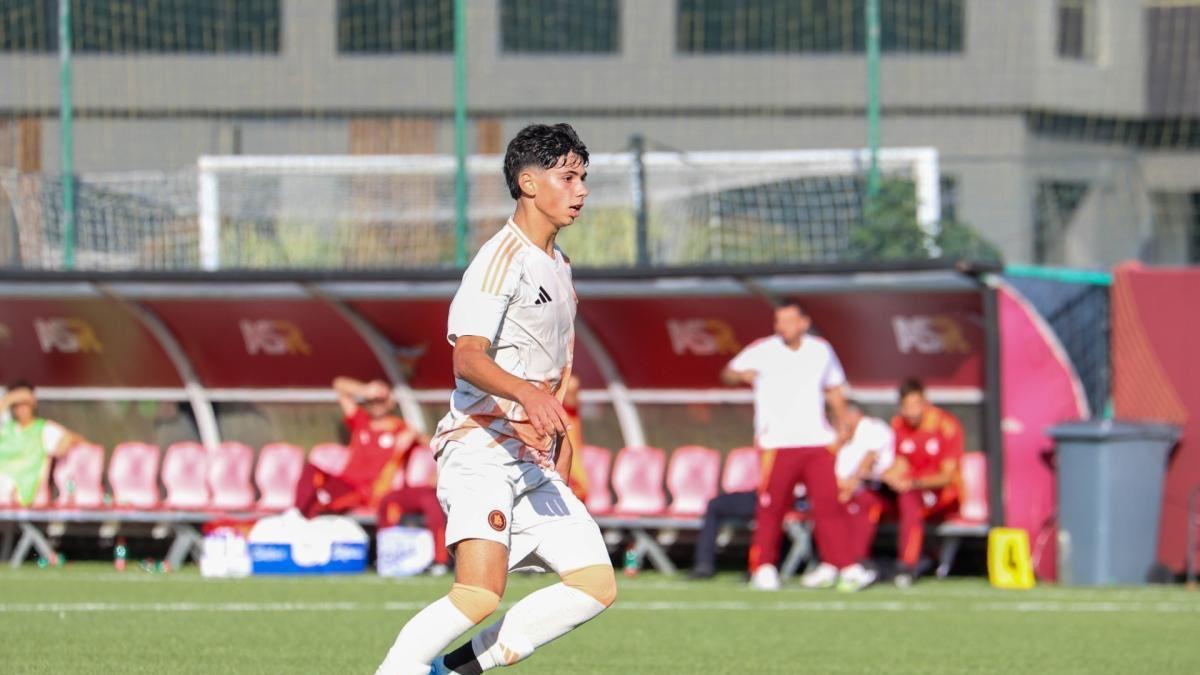 Ingiurie all'arbitro e minacce, stangata record per la Roma U17: 4 espulsi, 18 turni di squalifica