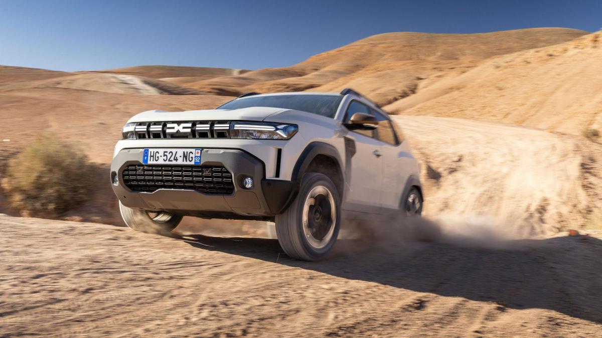 Dacia Duster ibrida, Gpl e 4x4: come va con il "pacchetto completo"