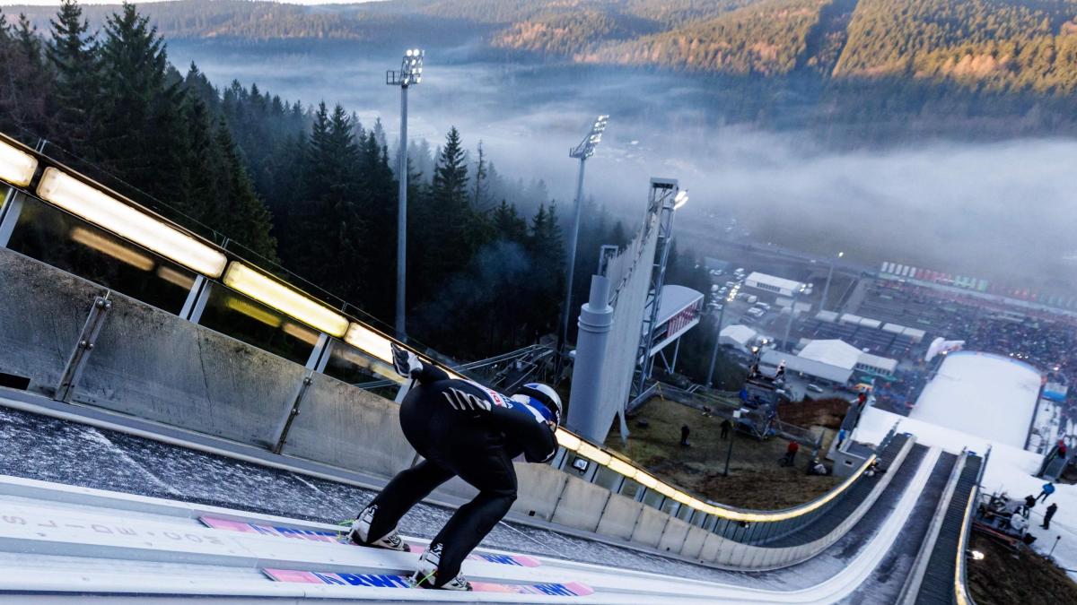Salto con gli sci, regole e programma alle Olimpiadi di Milano Cortina