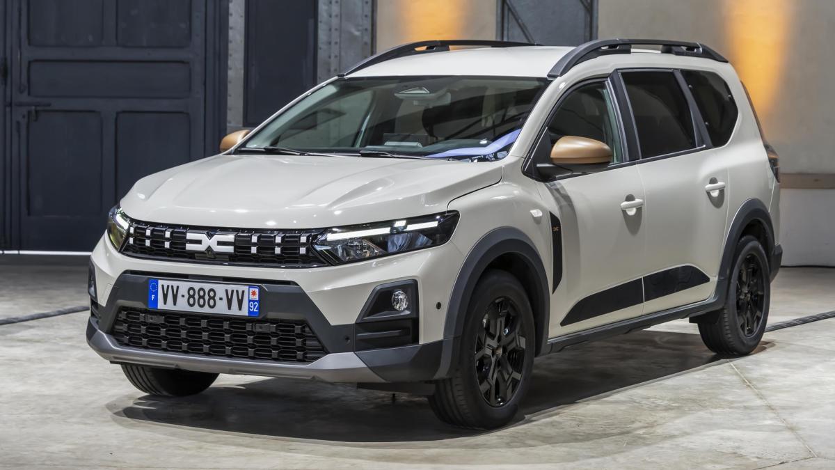 Nuova gamma Dacia Jogger: più scelta e tecnologia per la familiare compatta