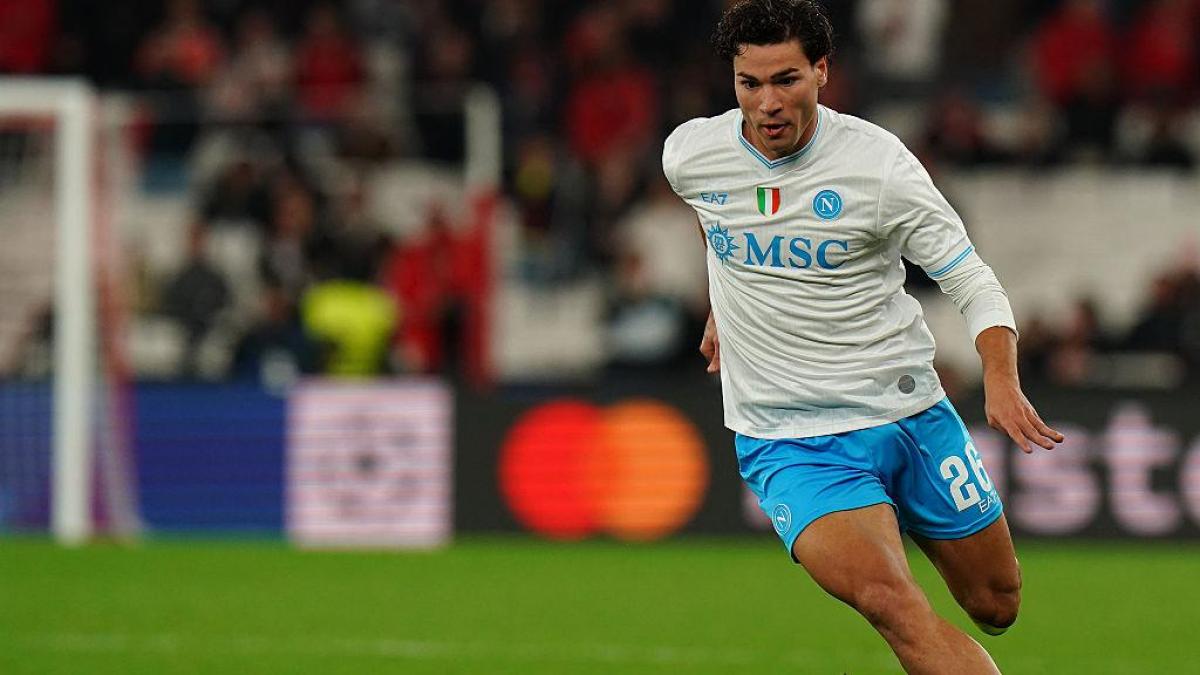 napoli sorpresa conte contro il sassuolo sar224 turnover out neres vergara titolare