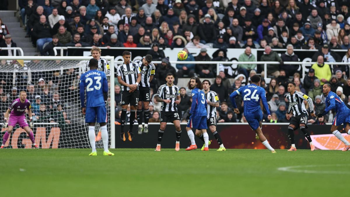 Il Chelsea va sotto, poi rimonta: col Newcastle finisce 2-2. Ma che errore di Thiaw...