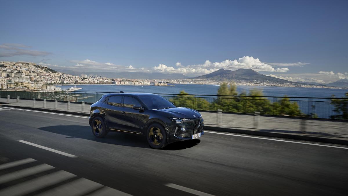 Alfa Romeo Junior elettrica: tutti i dettagli dell'offerta in promozione