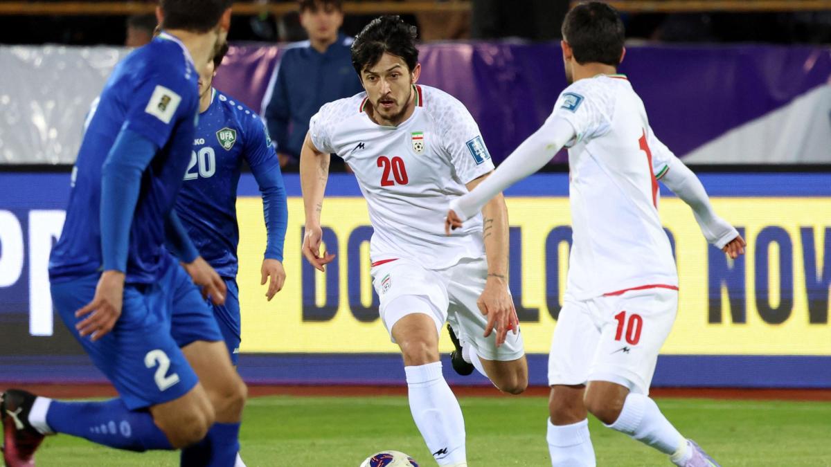 Iran, niente Mondiale per Azmoun: escluso dalla lista per una foto postata sui social