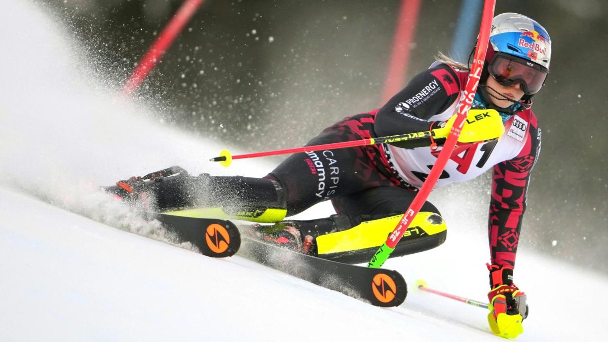 Slalom Semmering, Rast comanda dopo la prima manche, Colturi a un soffio. Ma la pista è una trappola
