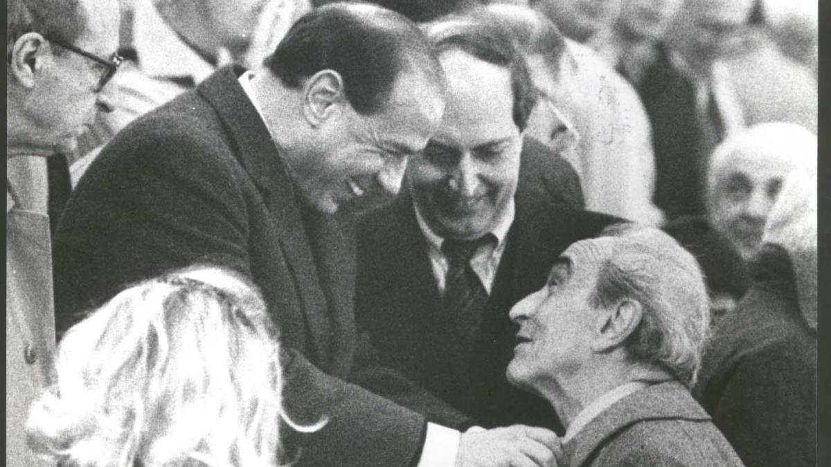 Il figlio di Prisco: "Berlusconi andò da lui per comprare l'Inter. Quel doppio senso con Mina..."