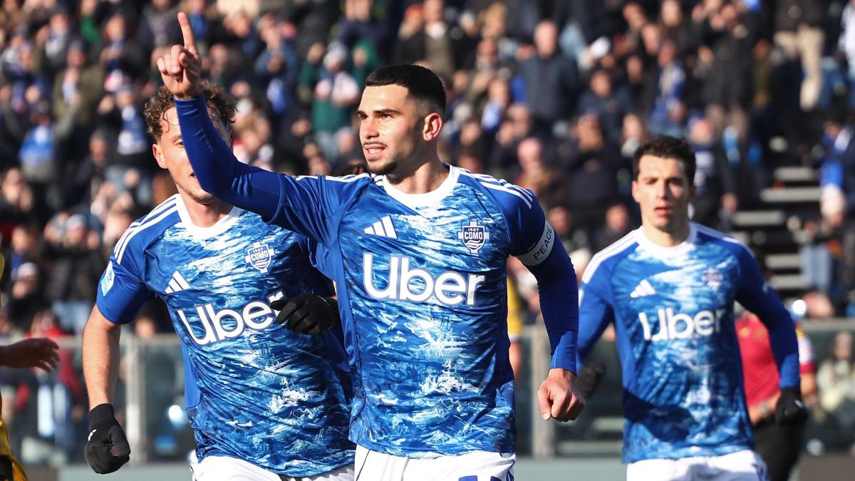 como nuova gerarchia dal dischetto da cunha tira il rigore con nico paz e douvikas in campo