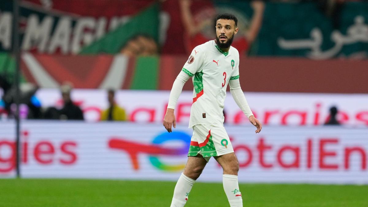 Juve, svolta a destra: c'è Mazraoui. L'alternativa a Chiesa in attacco è Maldini