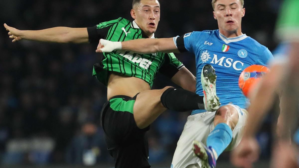 Napoli-Sassuolo, le pagelle: Beukema apre una falla, 5. Idzes e Laurienté top, 7