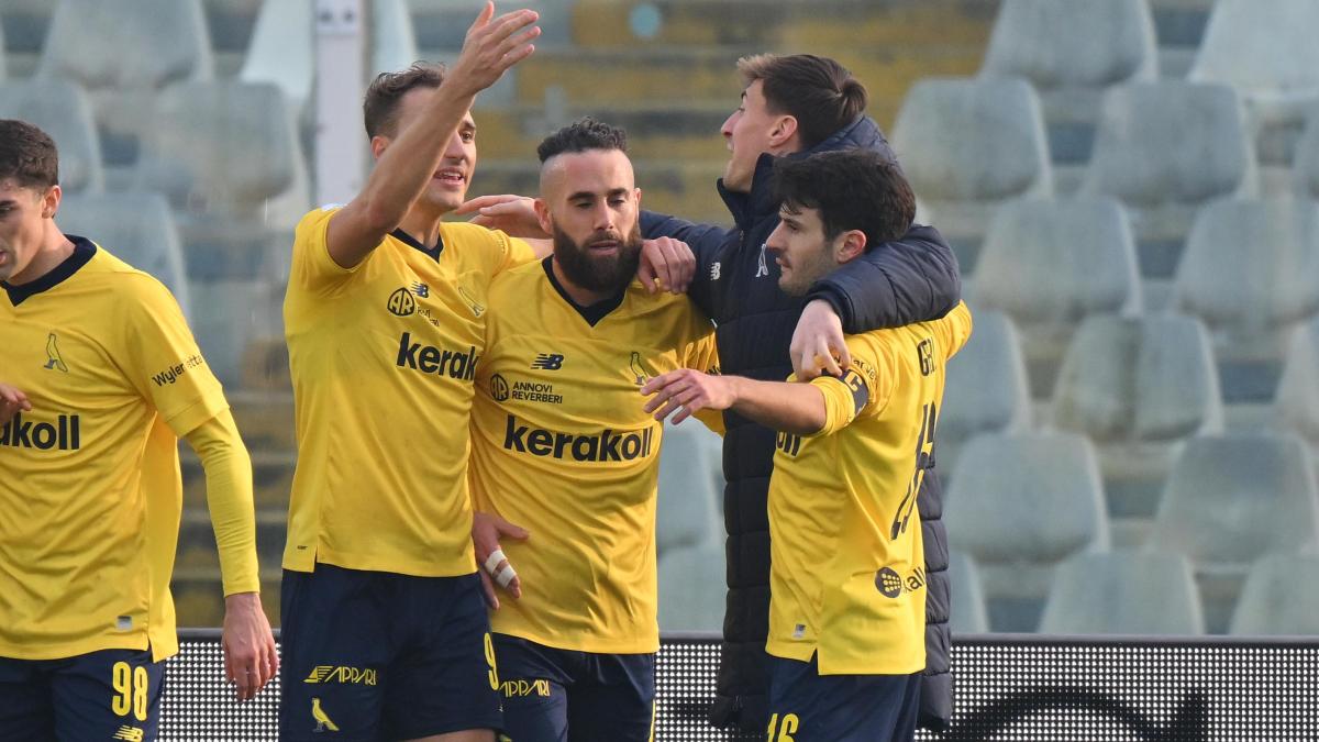zampano e de luca gol il modena torna a vincere pescara sempre pi249 ultimo