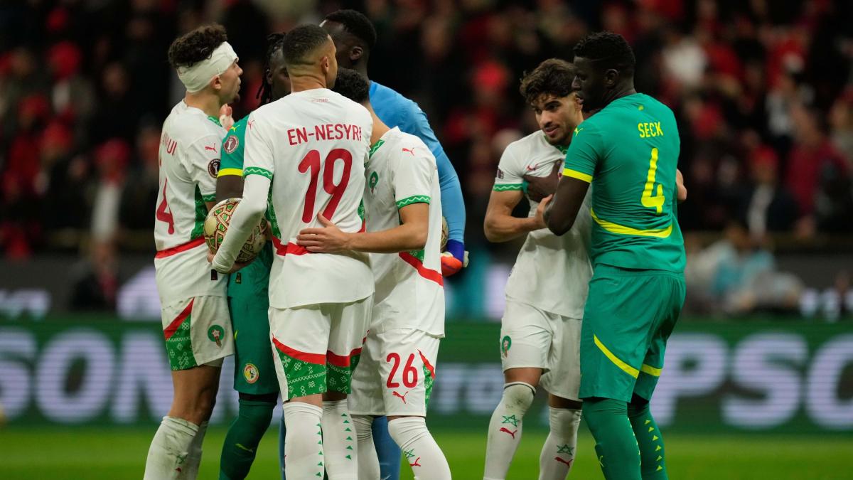 il senegal e l asciugamano voodoo che il marocco ha provato rubare durante la finale