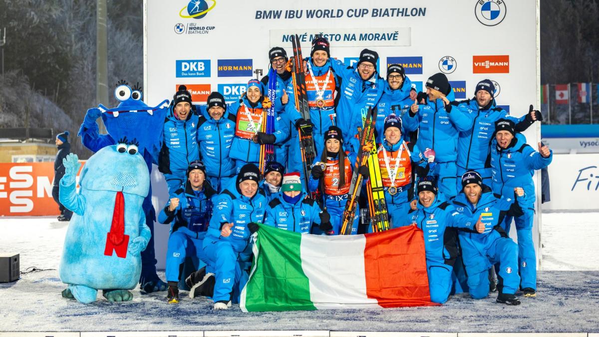 Che Italia! La staffetta mista trionfa con super Giacomel. Wierer: "La mia ultima vittoria"