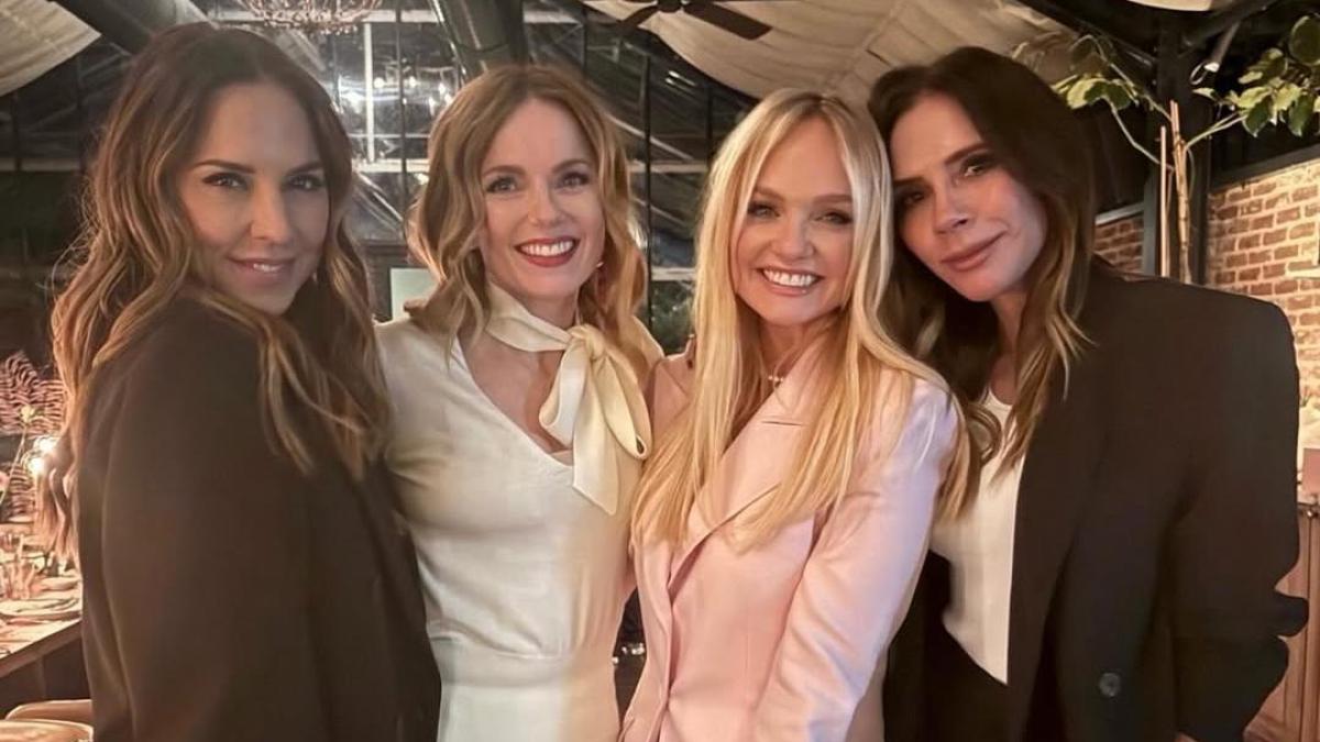 Victoria Beckham torna in pubblico con le Spice Girls: la festa per Emma Bunton e le parole di David